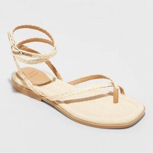 🌼 A New Day ankle strap thong sandal 🌼